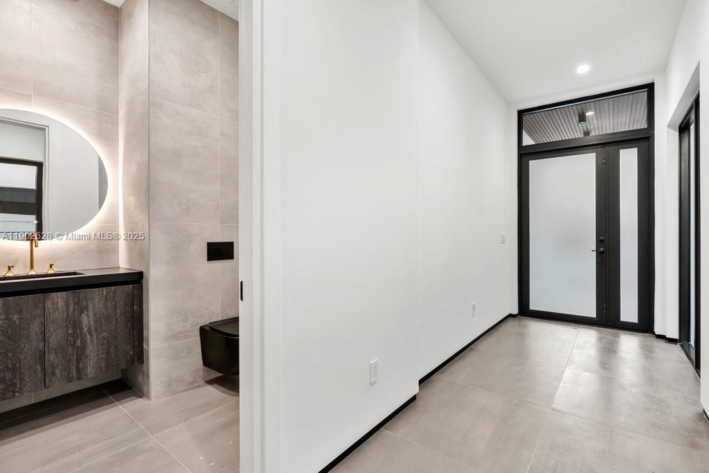 LAKE RIDGE - Residential