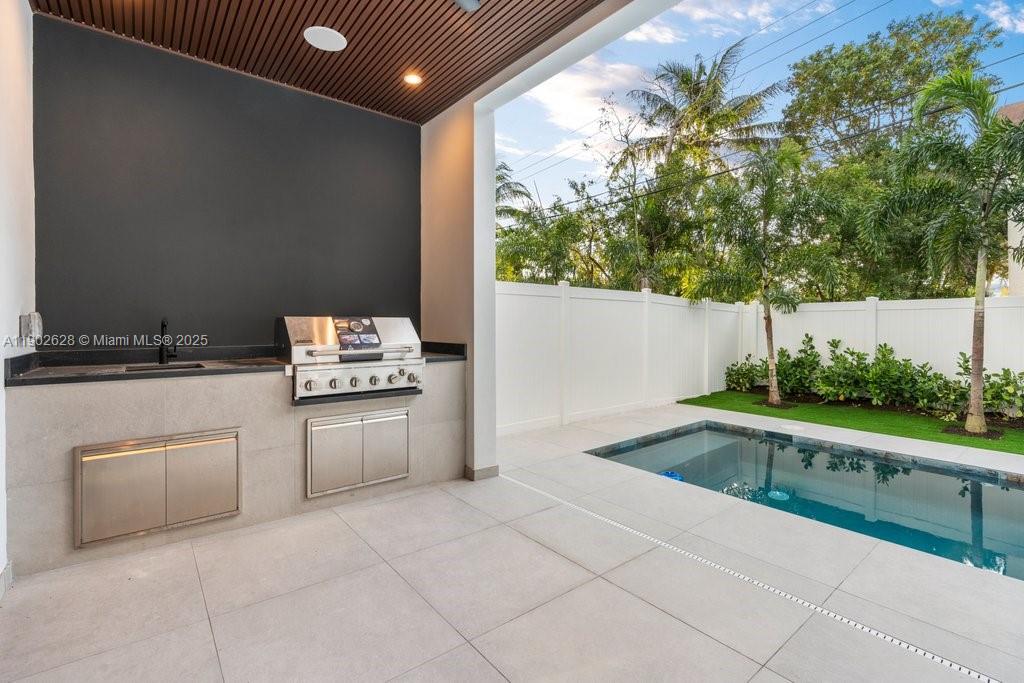 LAKE RIDGE - Residential
