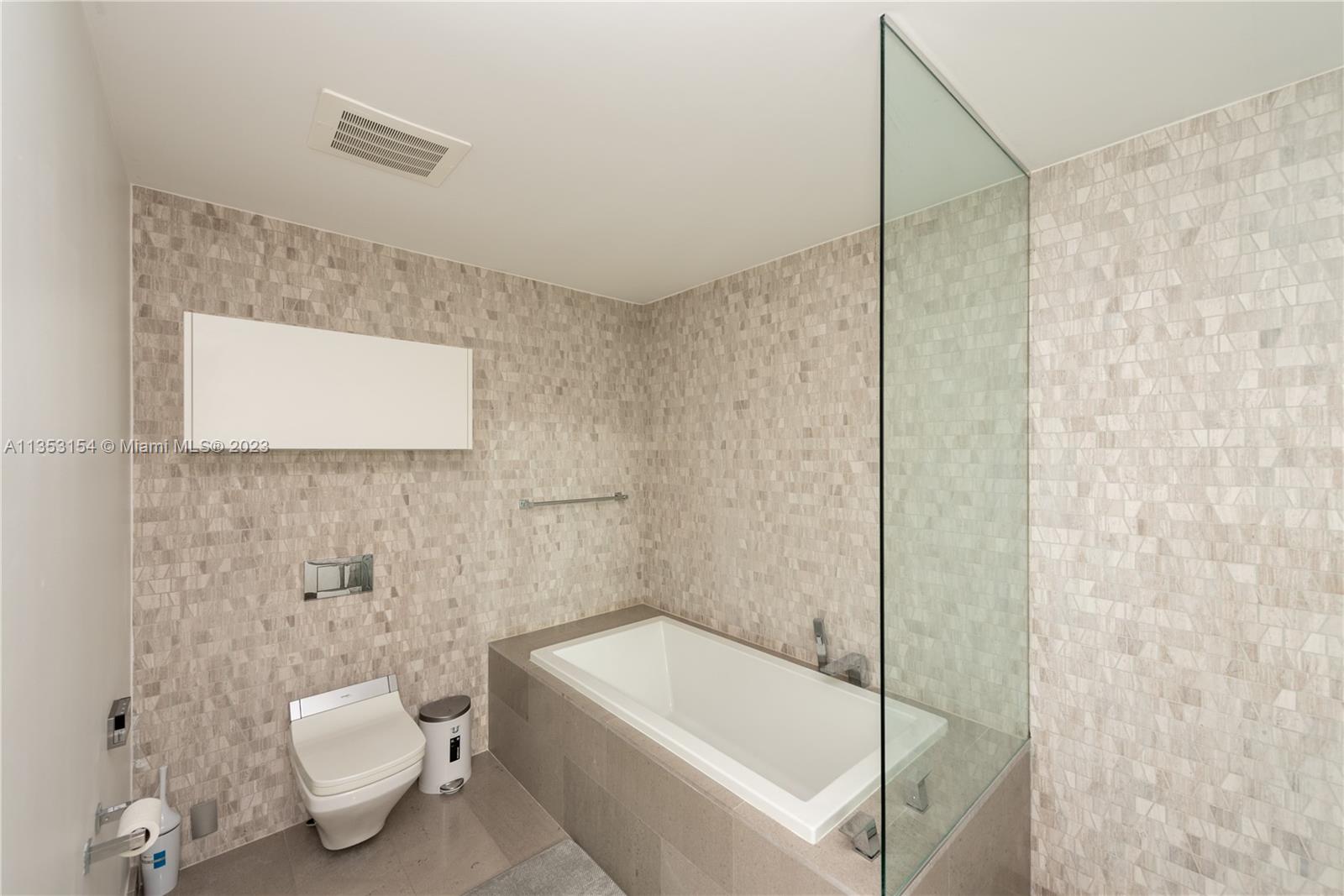 REACH AT BRICKELL CITY - Residential Lease