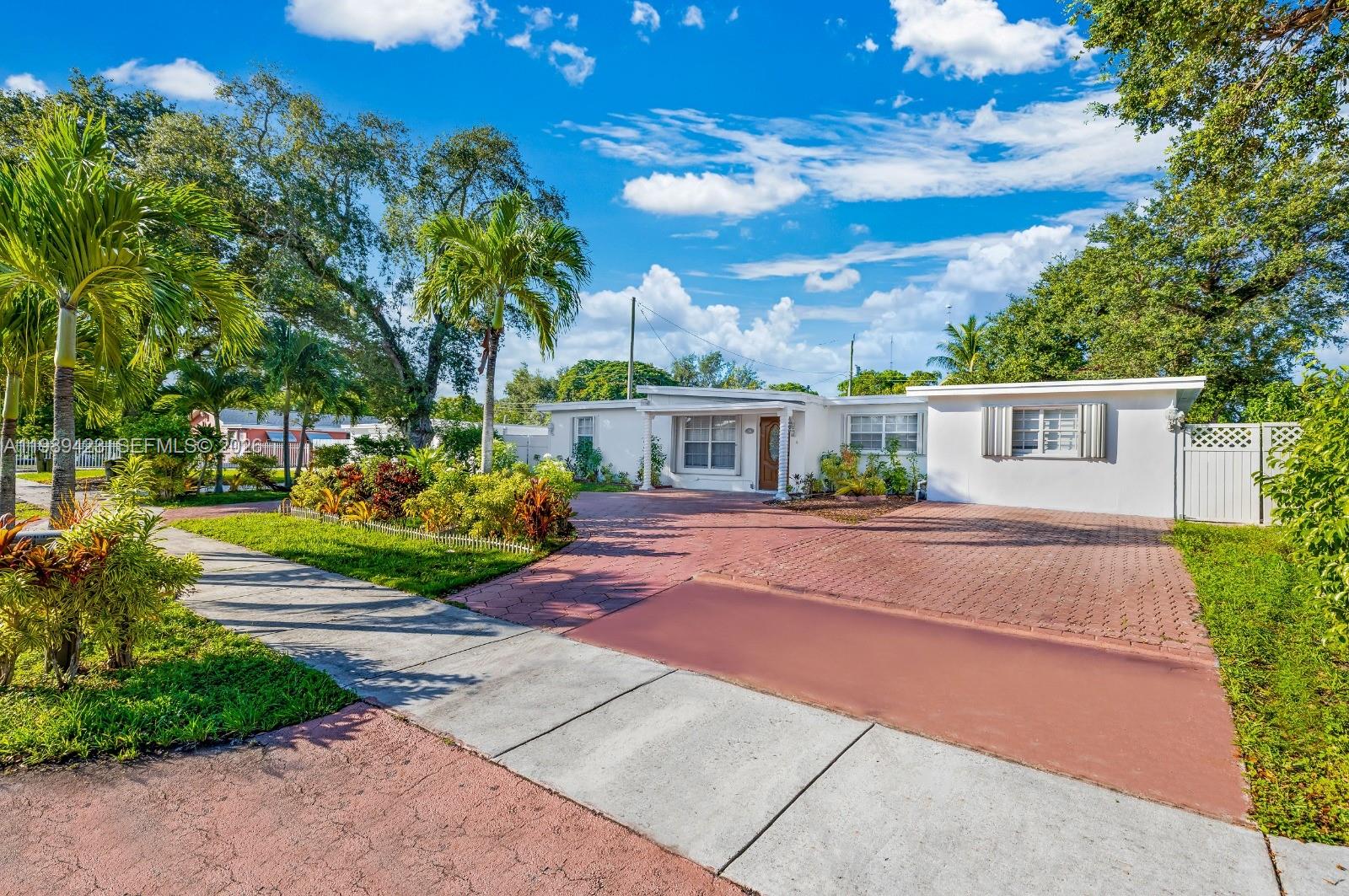MIAMI GARDENS ESTATES SEC - Residential