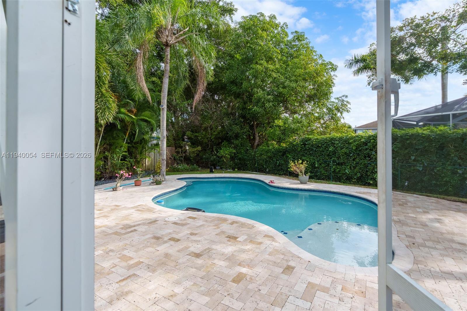 CORAL CREEK - Residential