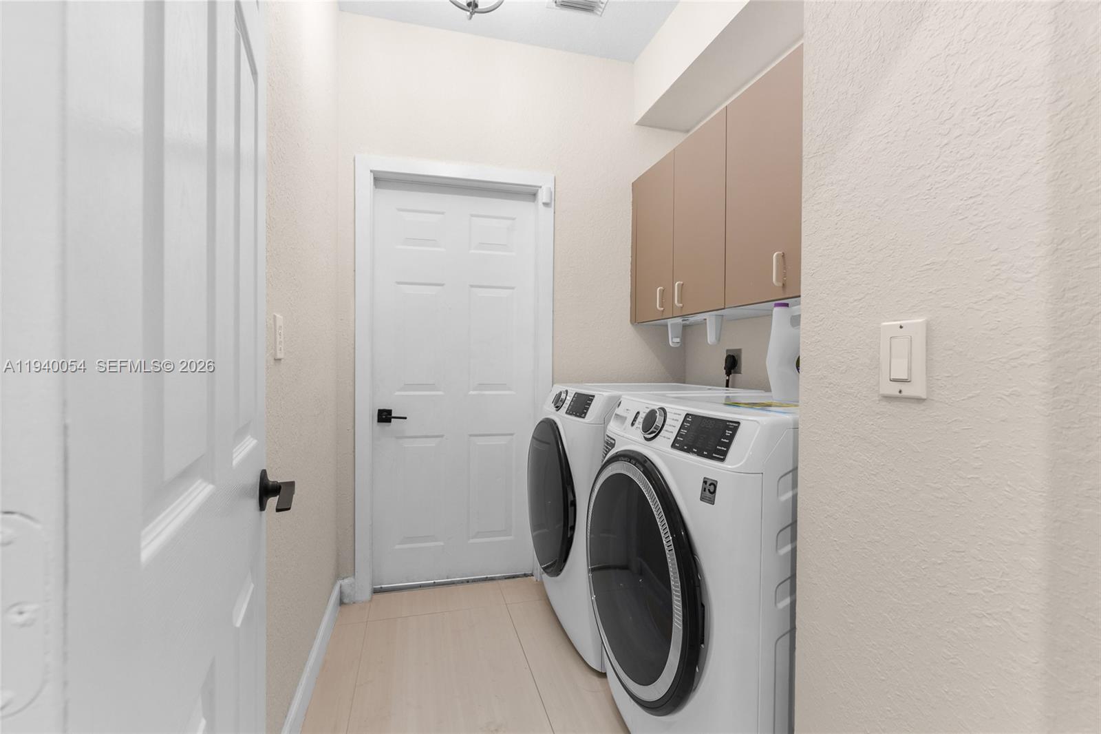 CORAL CREEK - Residential