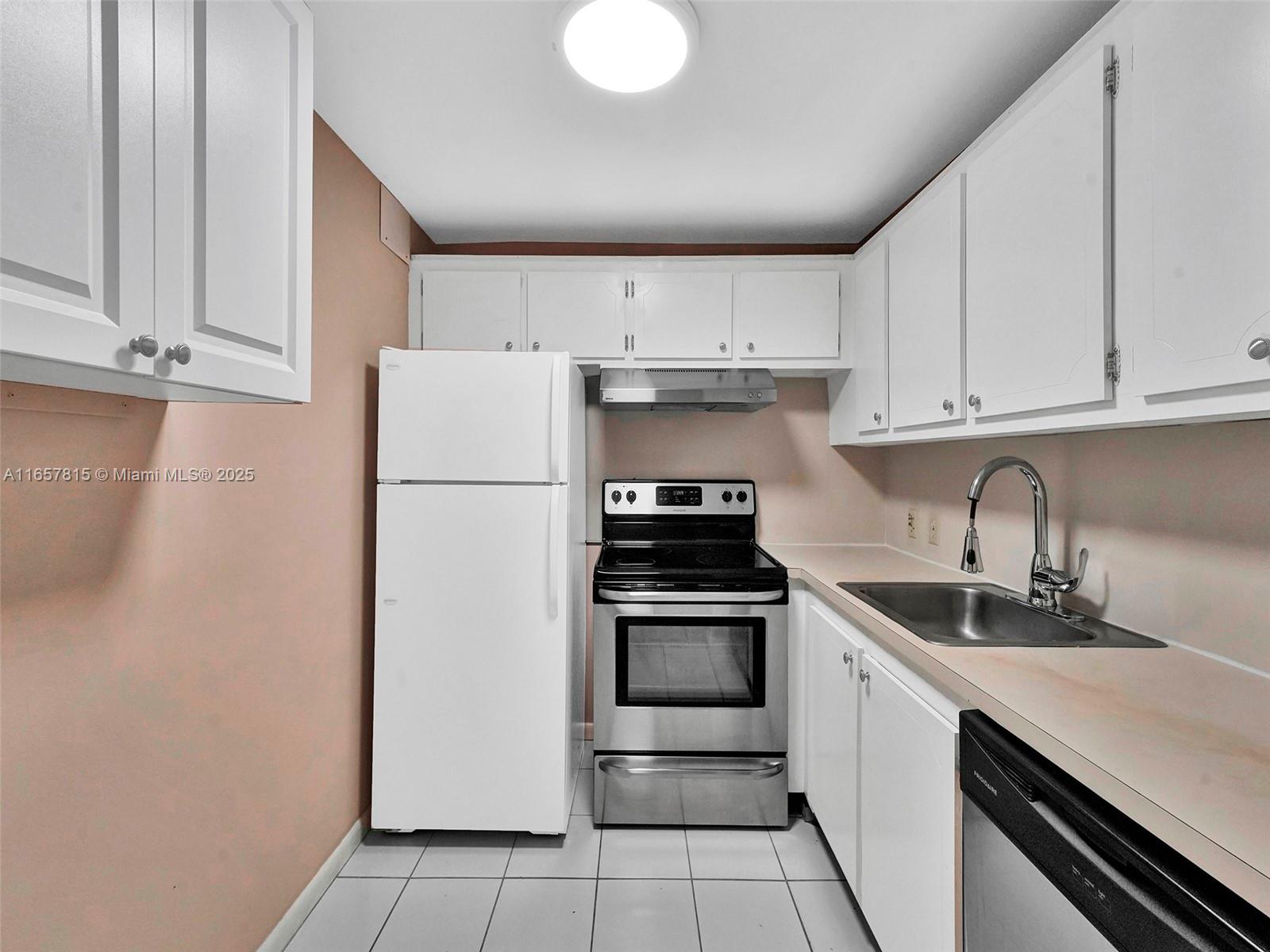 MANSFIELD AT CENTURY VILL - Residential