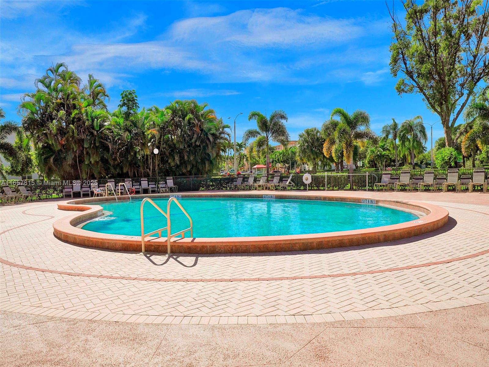 MANSFIELD AT CENTURY VILL - Residential