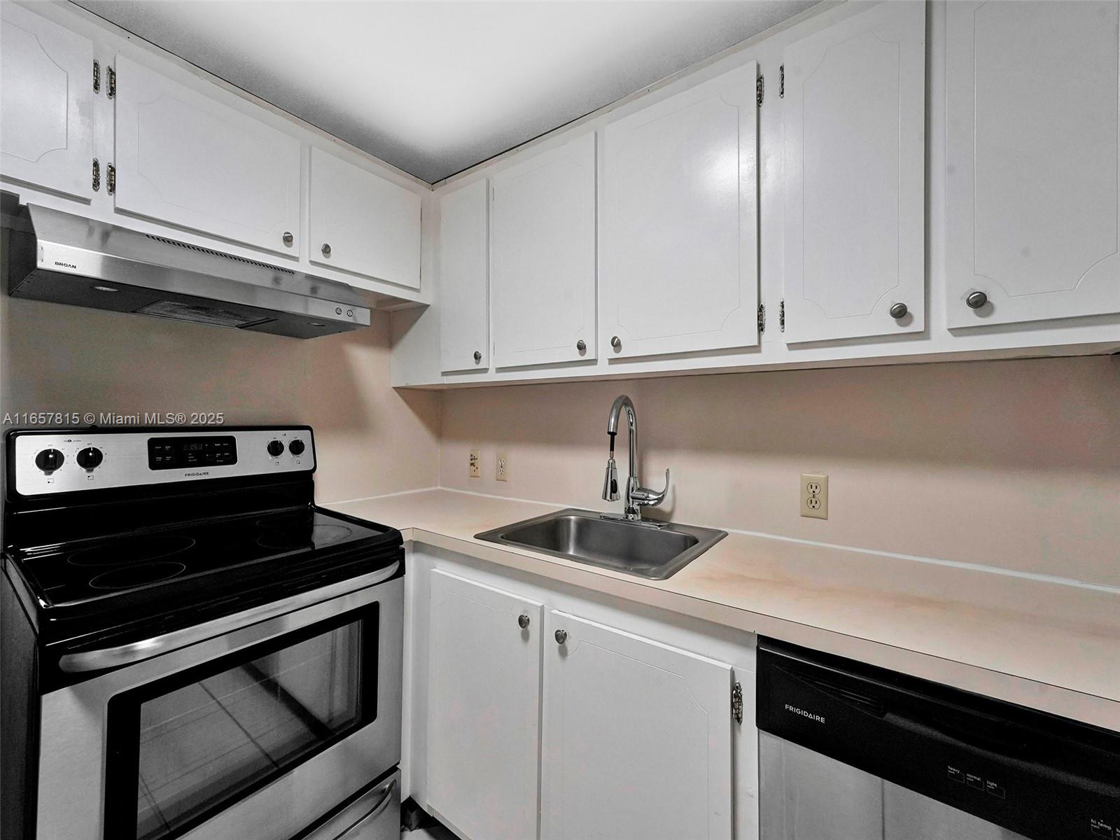 MANSFIELD AT CENTURY VILL - Residential