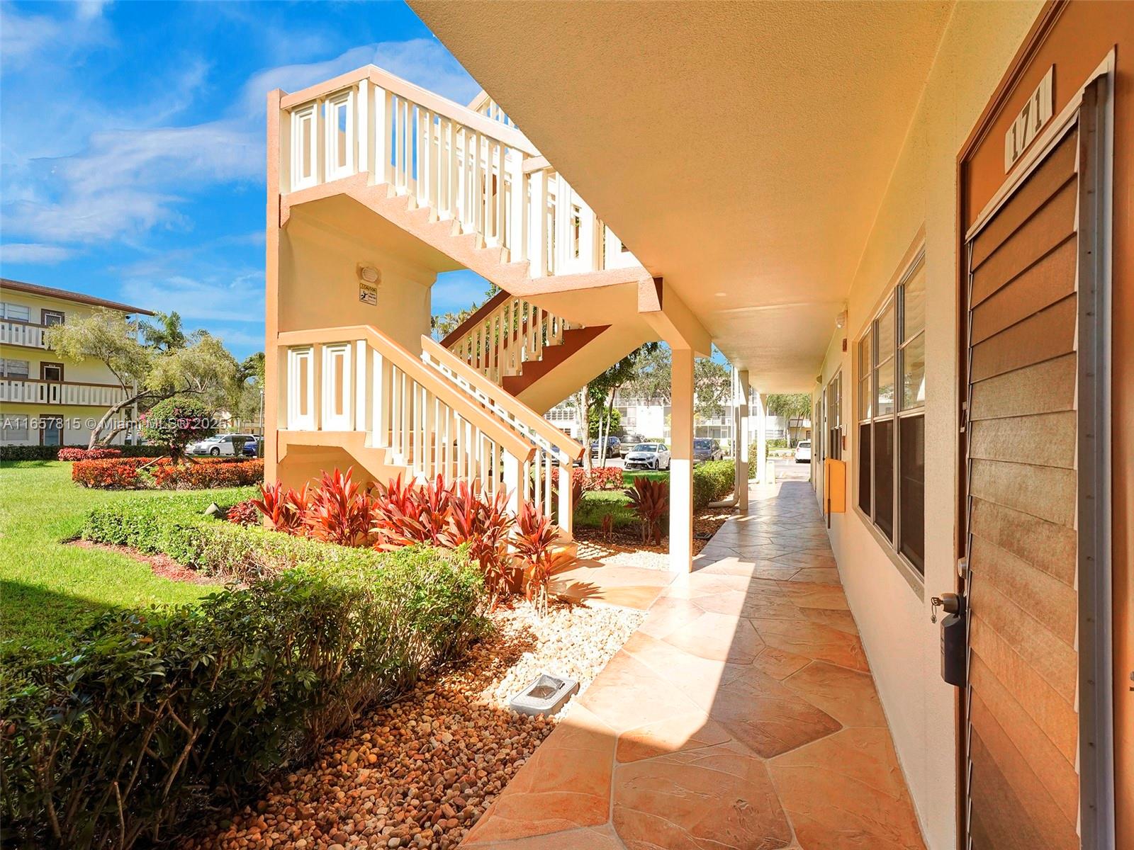 MANSFIELD AT CENTURY VILL - Residential