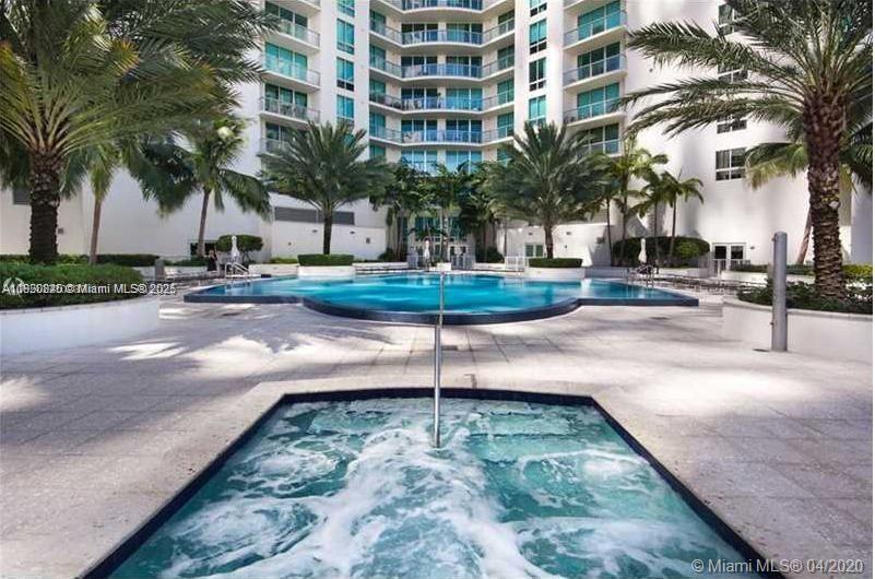 MET 1 CONDO - Residential Lease