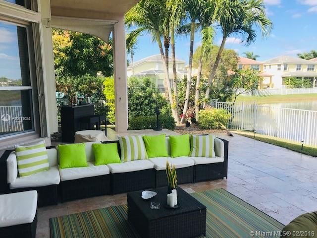 SUNSET LAKES PLAT THREE - Residential