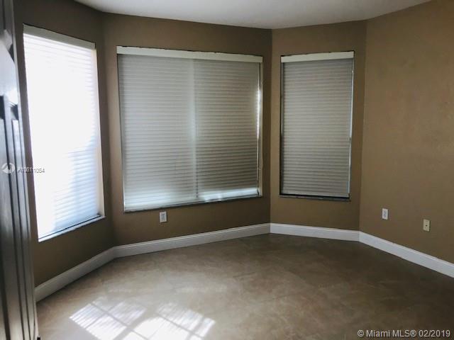 SUNSET LAKES PLAT THREE - Residential