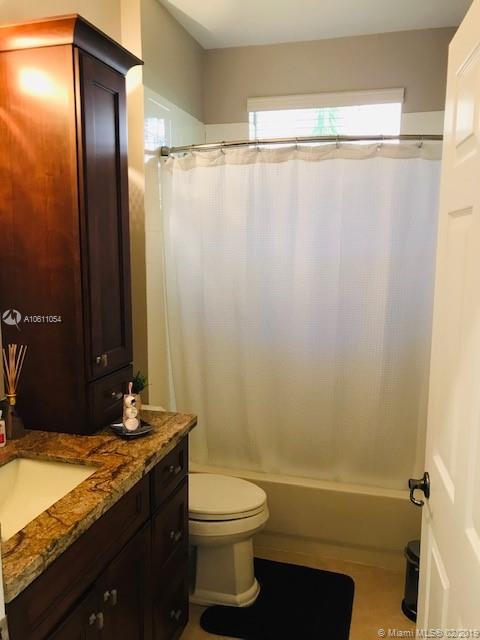 SUNSET LAKES PLAT THREE - Residential