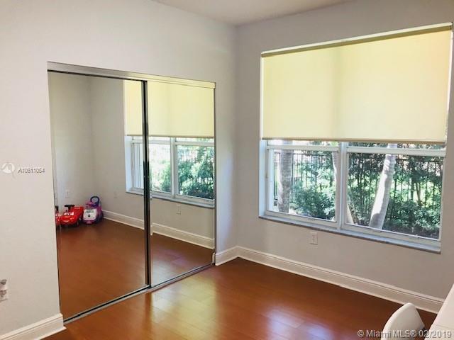 SUNSET LAKES PLAT THREE - Residential