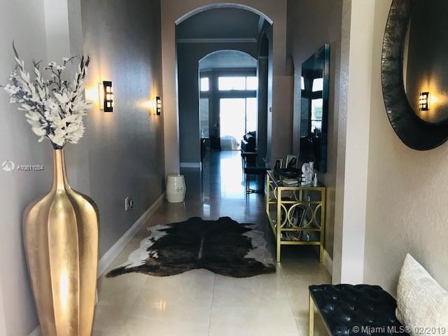 SUNSET LAKES PLAT THREE - Residential