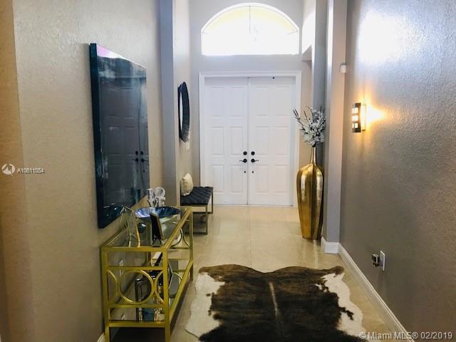 SUNSET LAKES PLAT THREE - Residential