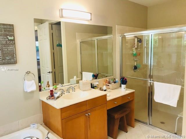 SUNSET LAKES PLAT THREE - Residential