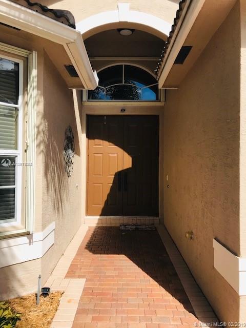 SUNSET LAKES PLAT THREE - Residential