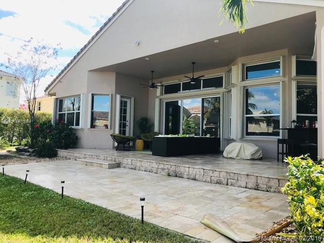 SUNSET LAKES PLAT THREE - Residential