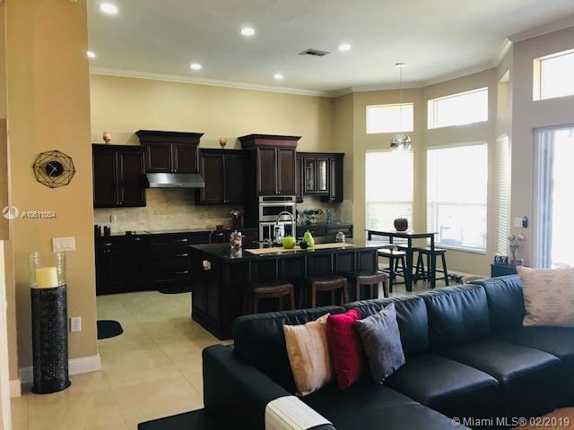 SUNSET LAKES PLAT THREE - Residential