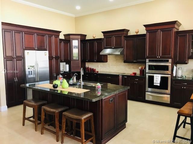 SUNSET LAKES PLAT THREE - Residential