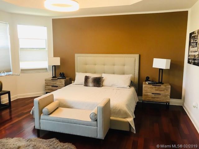 SUNSET LAKES PLAT THREE - Residential