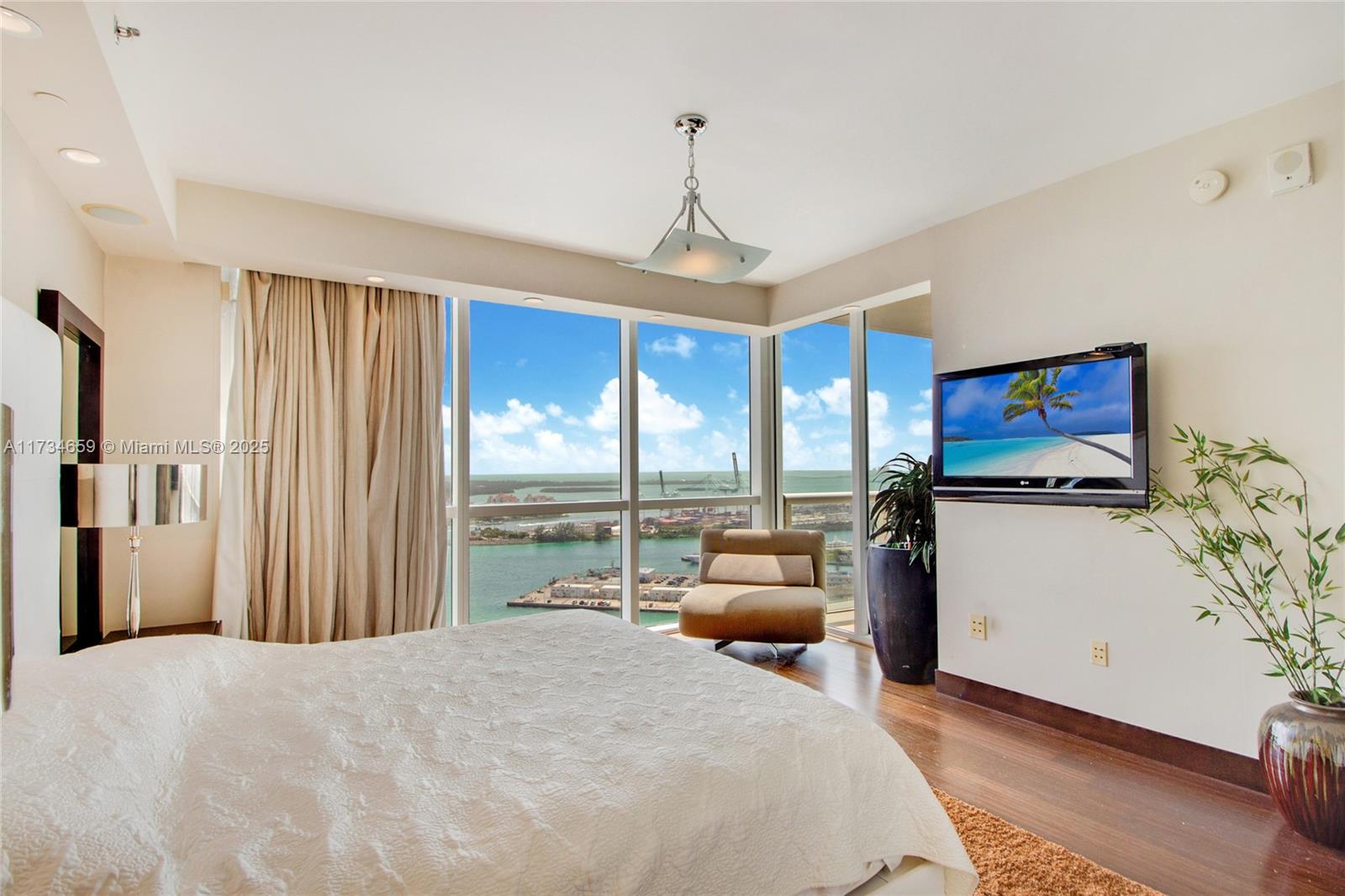 ICON CONDO - Residential Lease