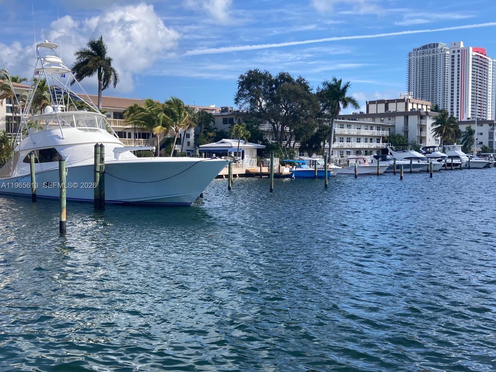 462 Golden Isles Dr 206