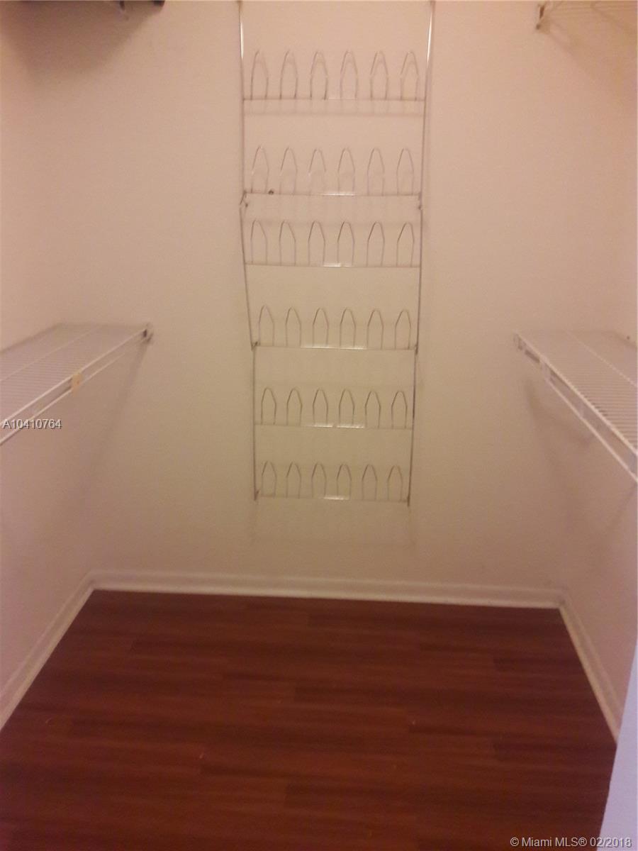 SUMMERTREE VILG CALIF CL - Residential Lease