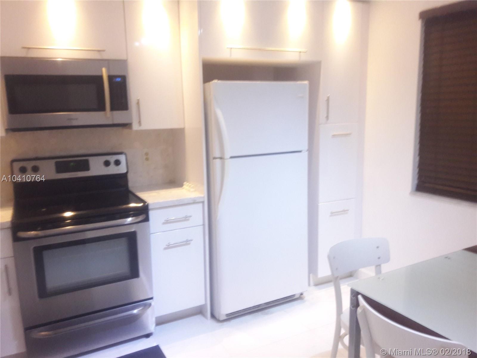 SUMMERTREE VILG CALIF CL - Residential Lease