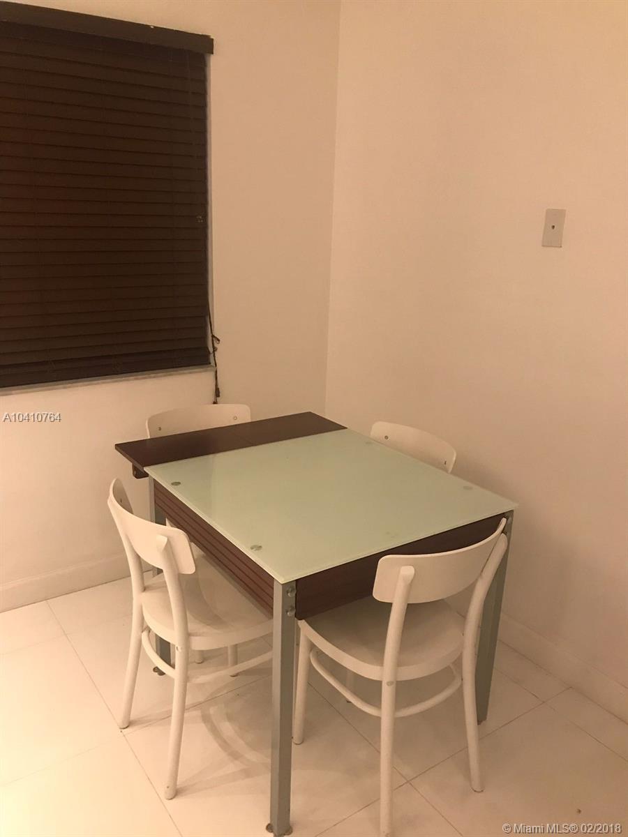 SUMMERTREE VILG CALIF CL - Residential Lease