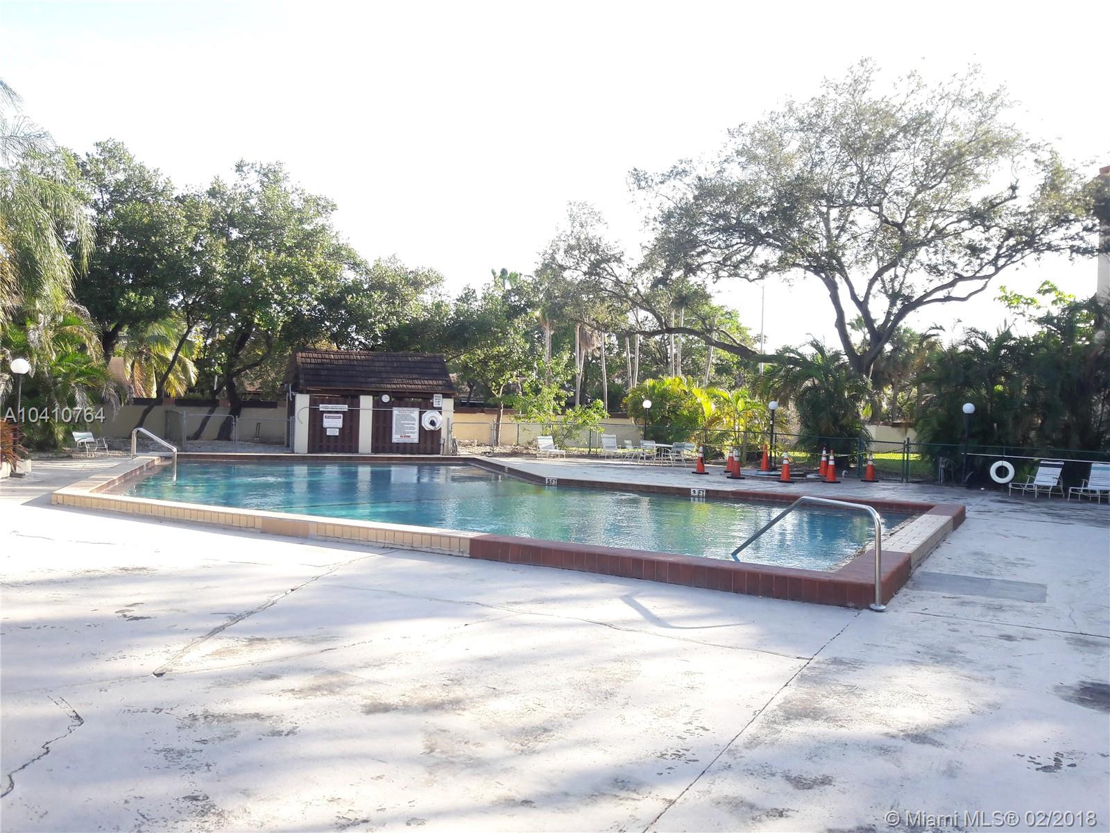 SUMMERTREE VILG CALIF CL - Residential Lease