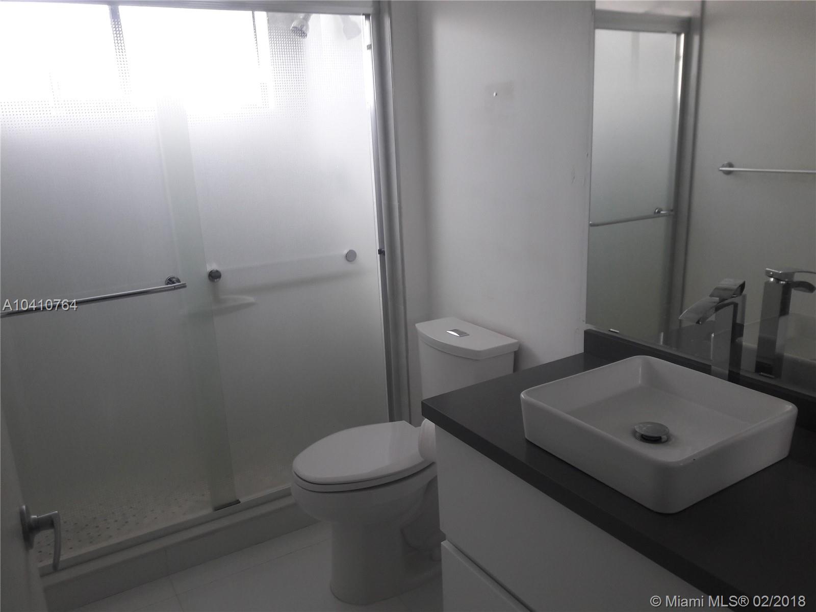 SUMMERTREE VILG CALIF CL - Residential Lease