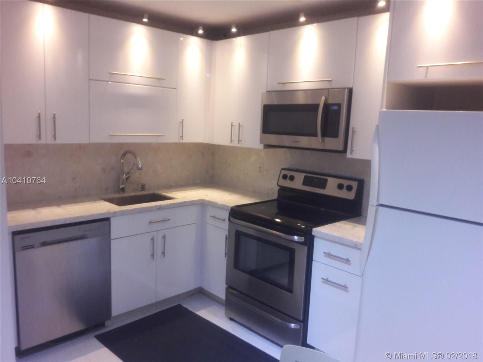 SUMMERTREE VILG CALIF CL - Residential Lease