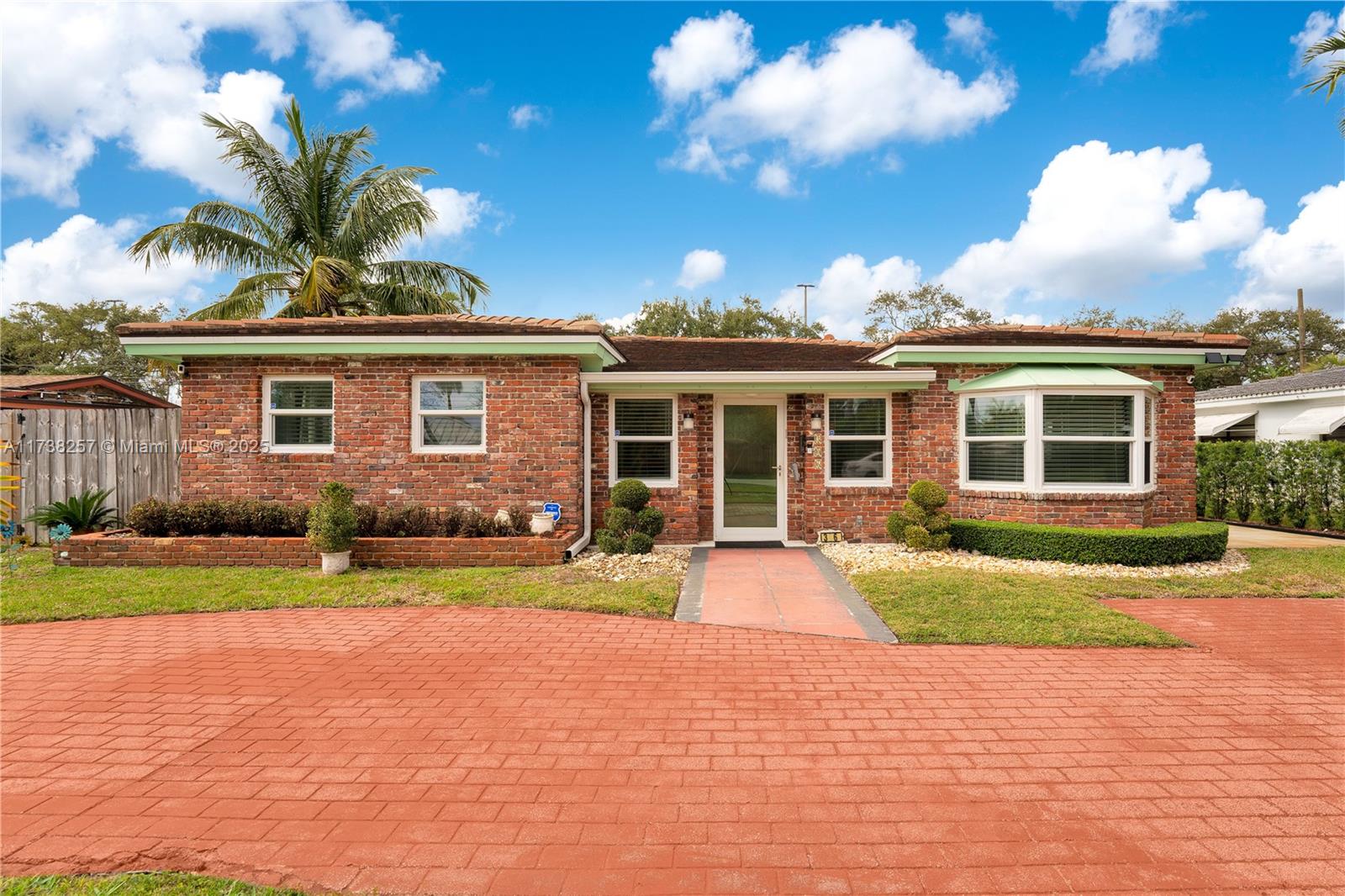 306 N 32nd Ave, Hollywood, Broward County, Florida - 4 Bedrooms  
2 Bathrooms - 