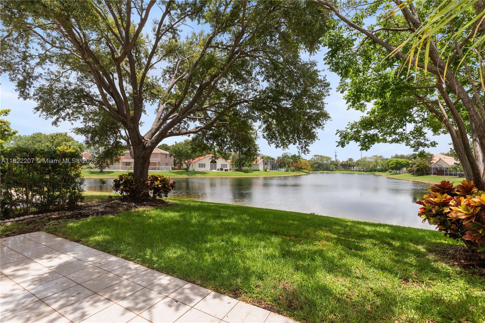 REGENCY LAKES AT COCONUT - Residential