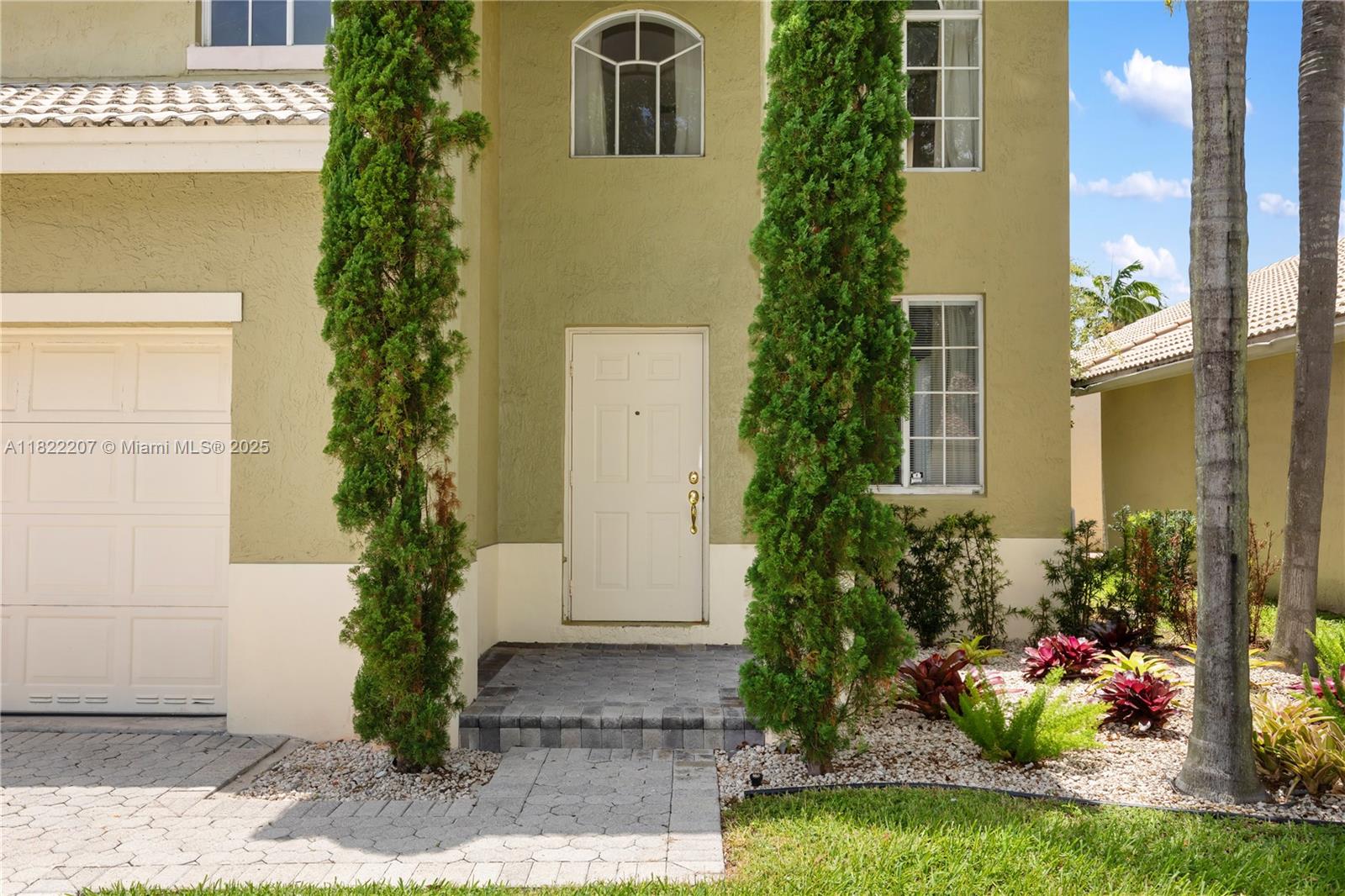 REGENCY LAKES AT COCONUT - Residential