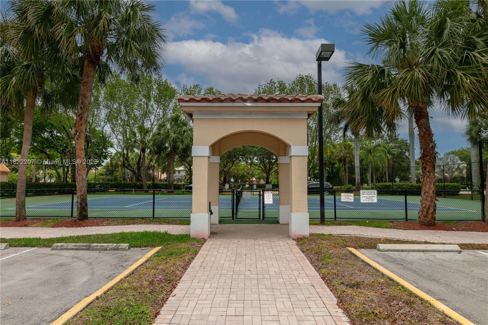 REGENCY LAKES AT COCONUT - Residential