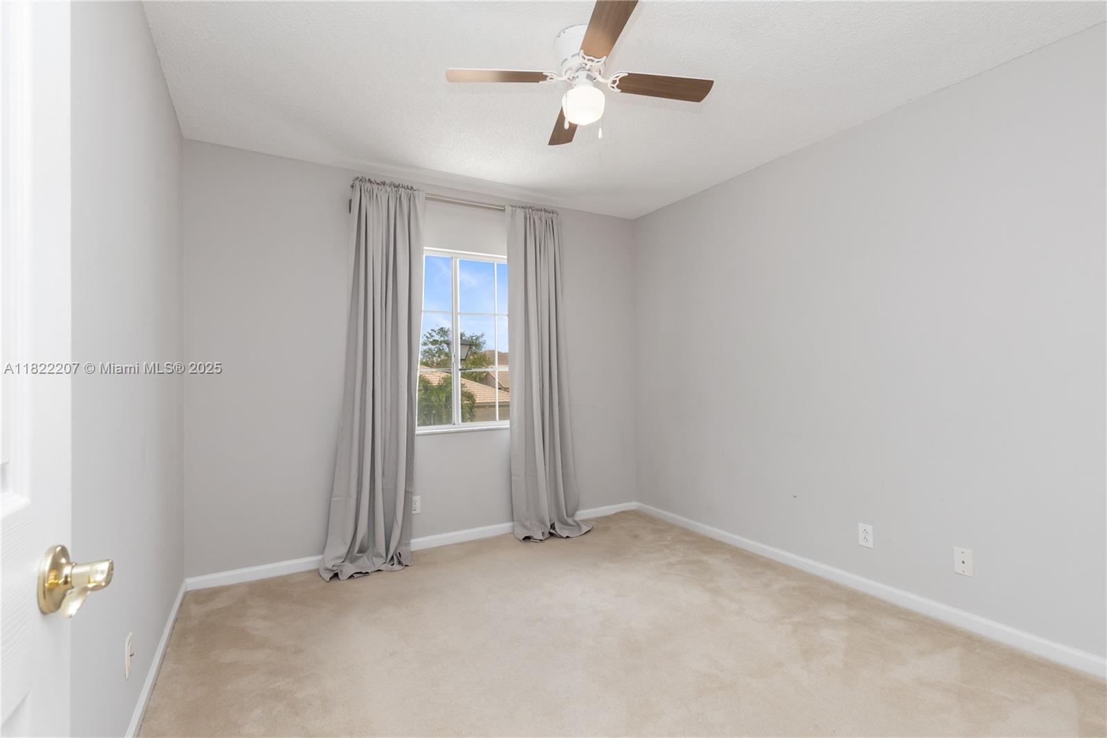REGENCY LAKES AT COCONUT - Residential