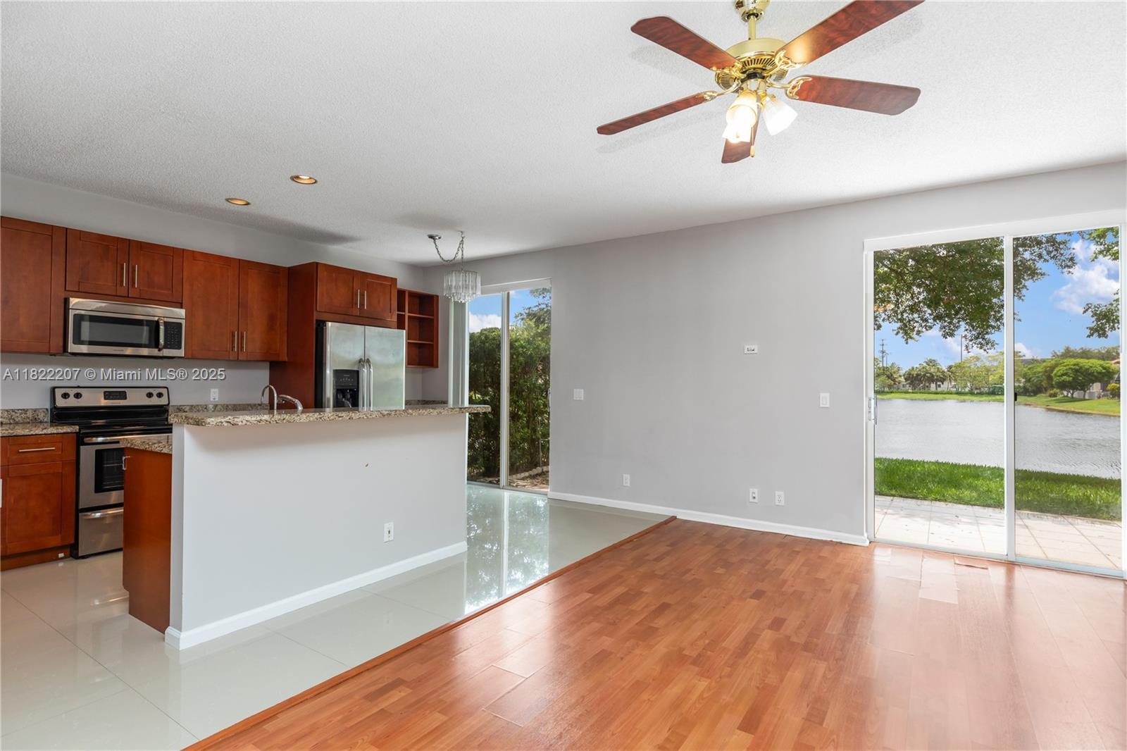 REGENCY LAKES AT COCONUT - Residential