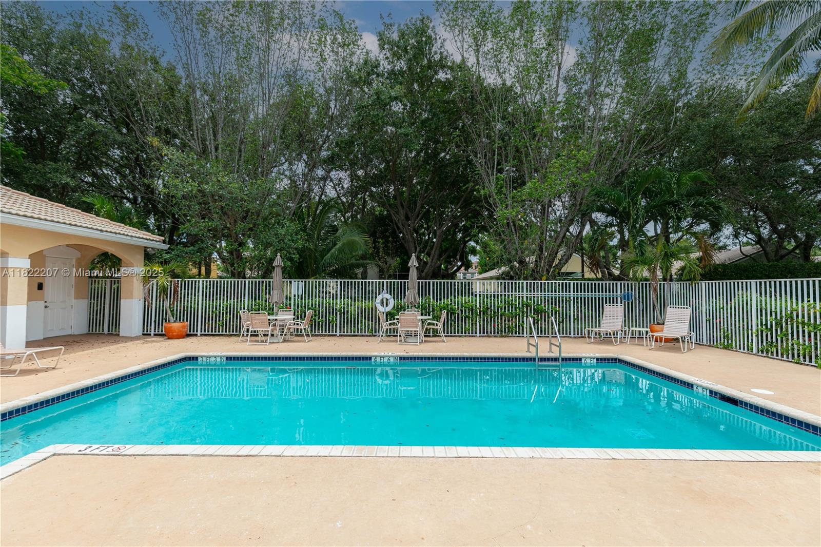 REGENCY LAKES AT COCONUT - Residential