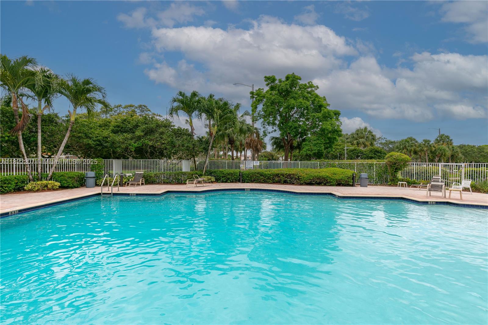 REGENCY LAKES AT COCONUT - Residential