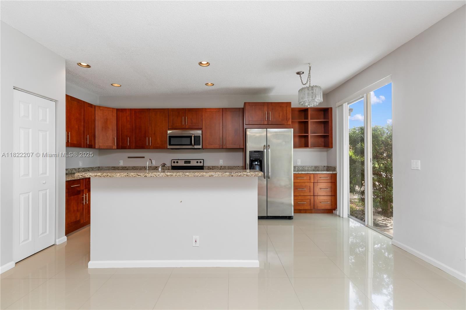 REGENCY LAKES AT COCONUT - Residential