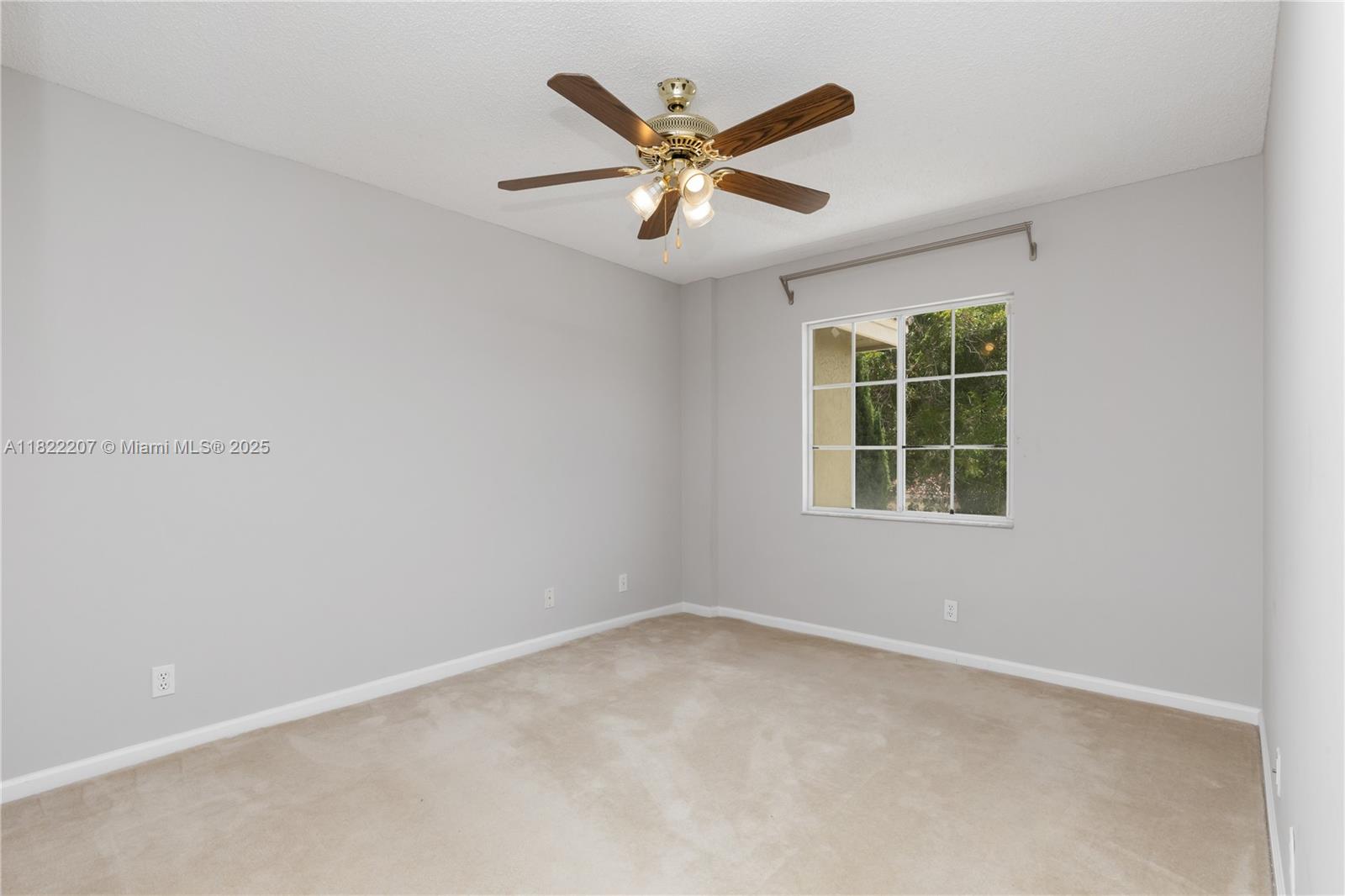 REGENCY LAKES AT COCONUT - Residential