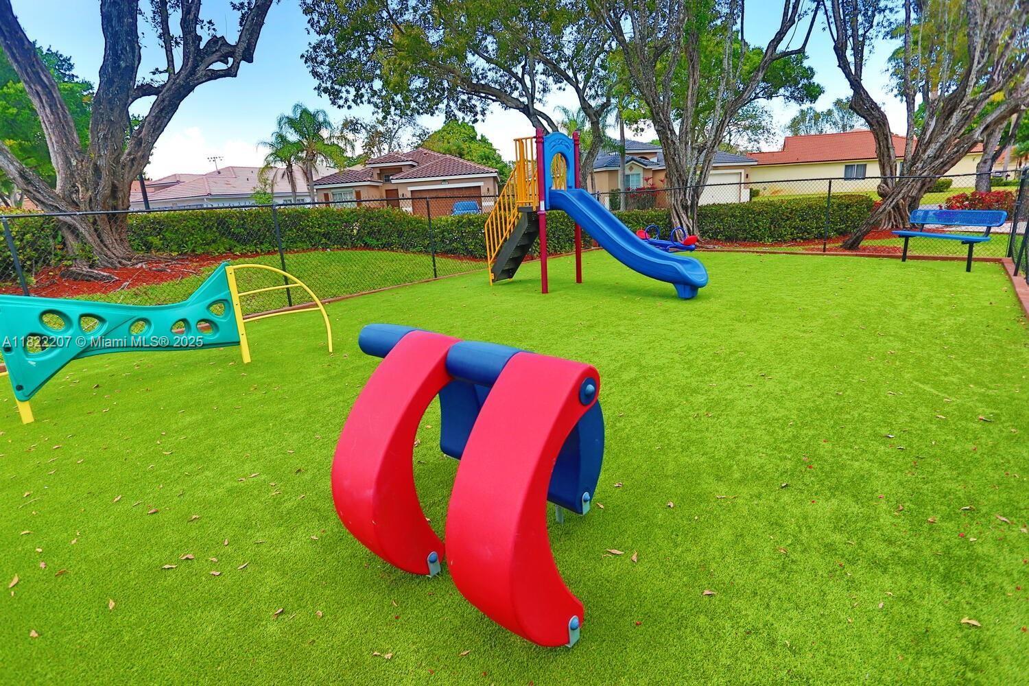 REGENCY LAKES AT COCONUT - Residential