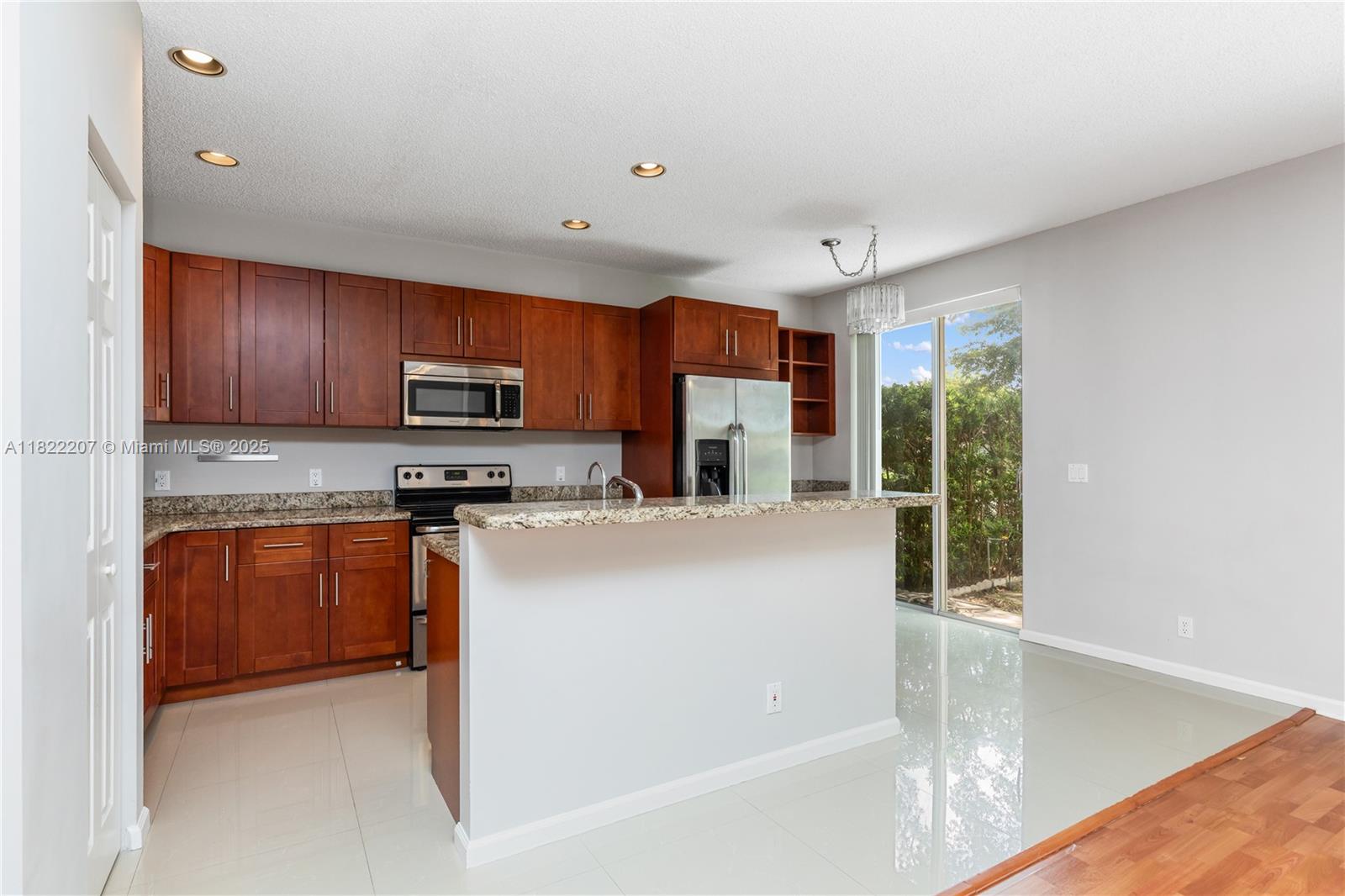 REGENCY LAKES AT COCONUT - Residential