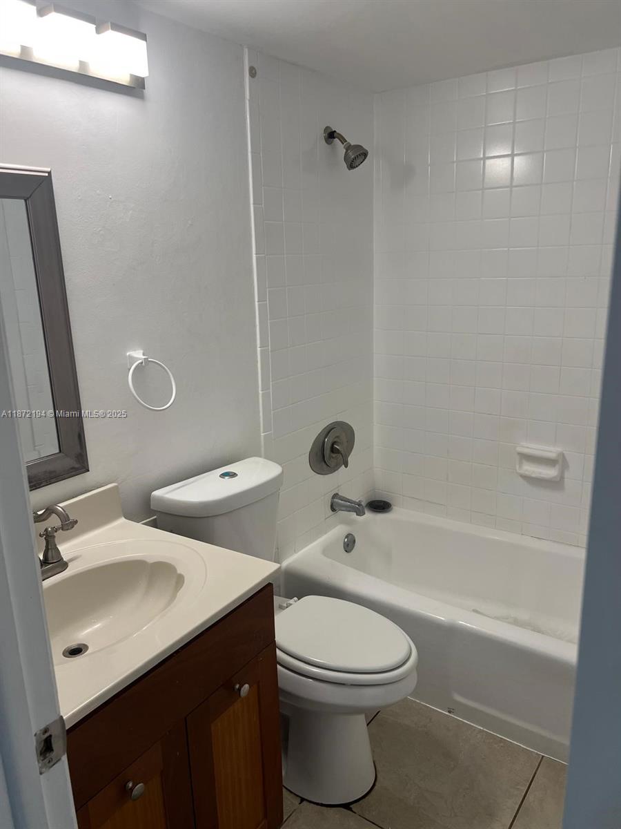 ANTILLA PLAZA CONDO - Residential Lease