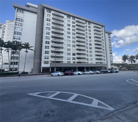 Photo of 625 Biltmore Way #1103, Coral Gables, FL 33134 (MLS # A12083048)