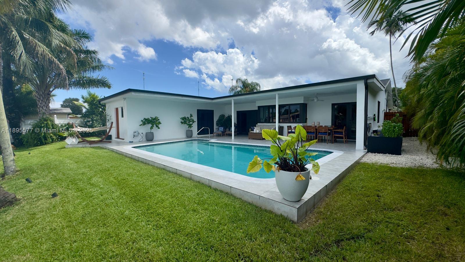 MIRAMAR ISLES SEC 2 - Residential