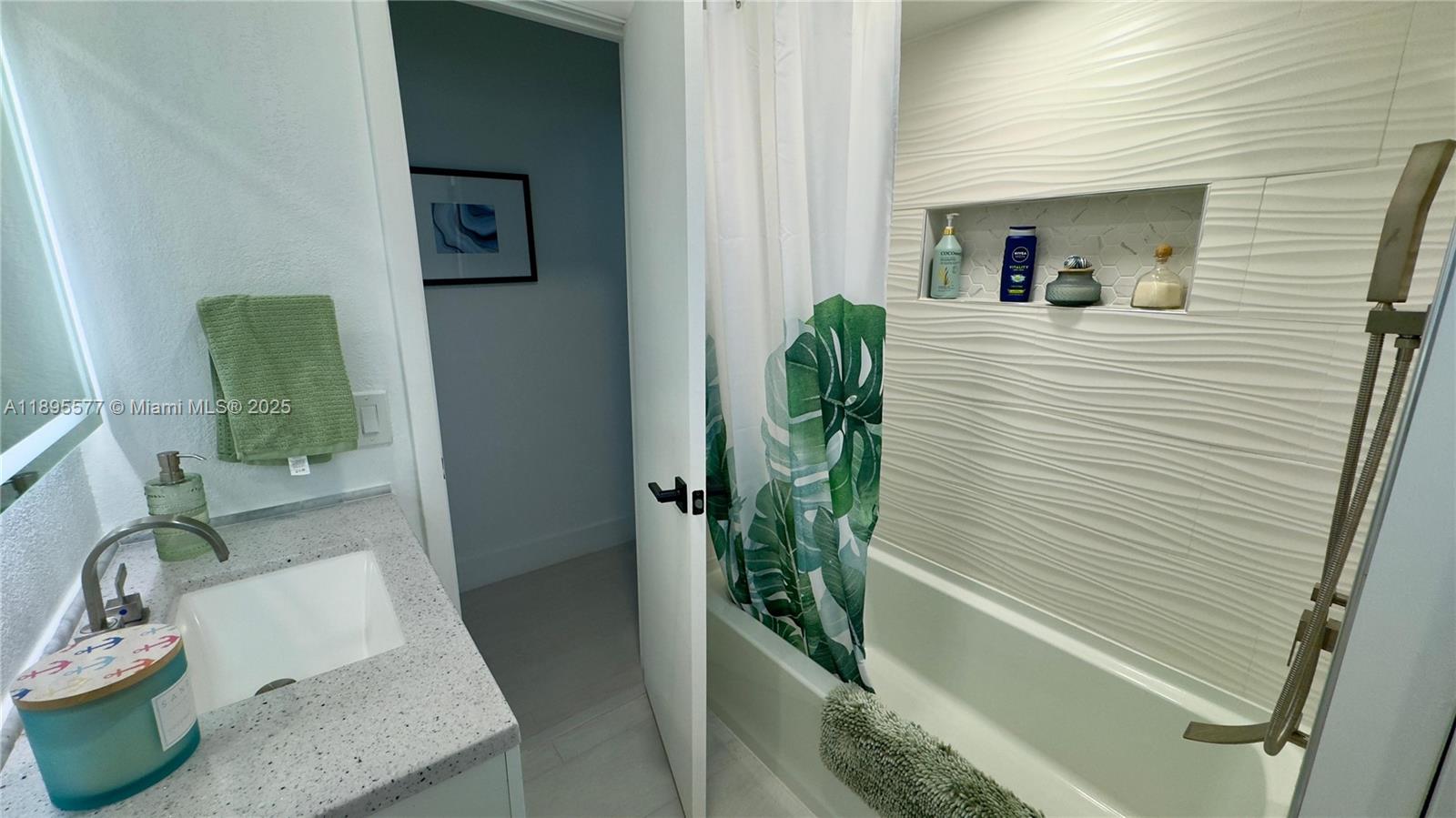 MIRAMAR ISLES SEC 2 - Residential