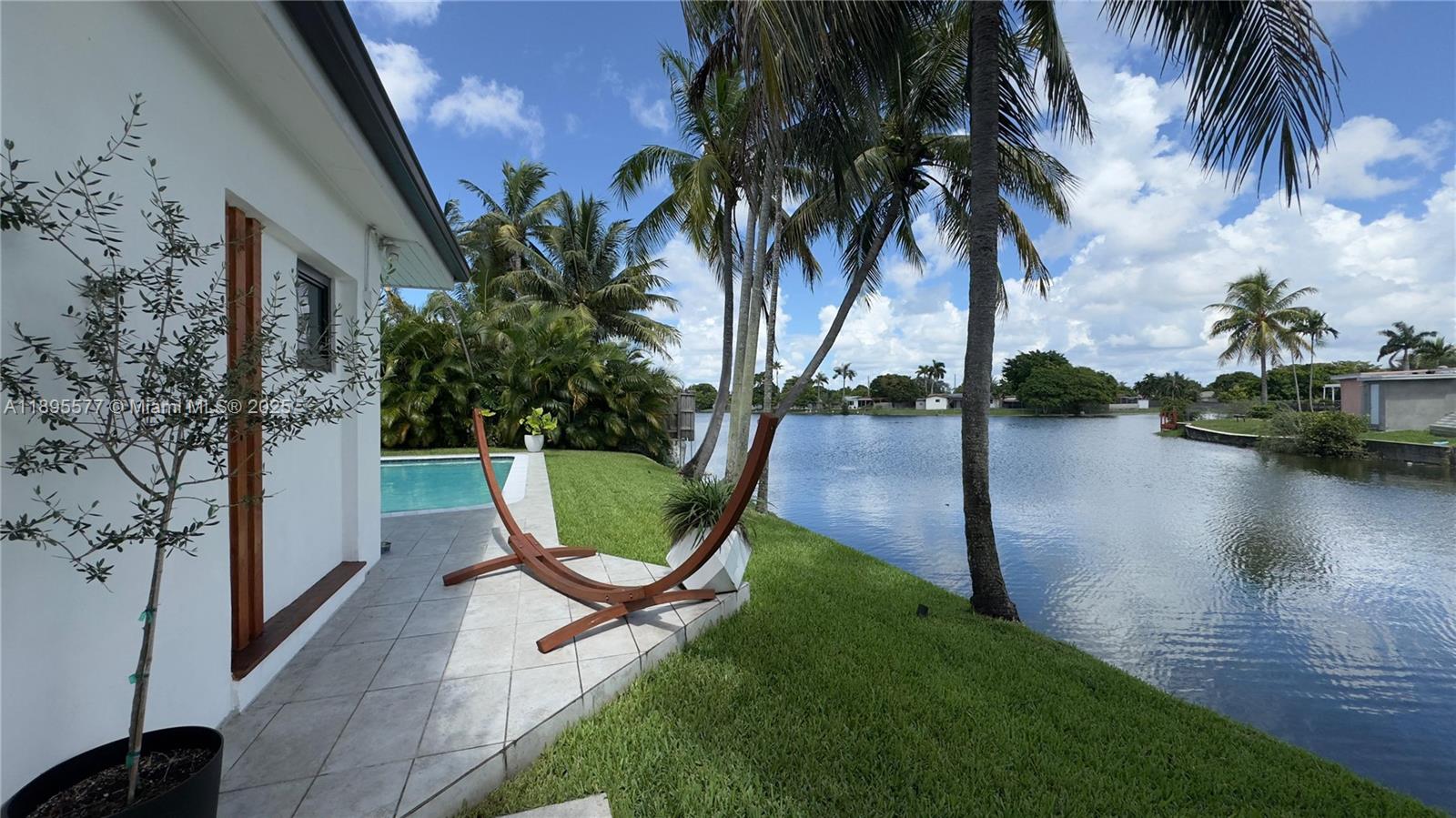 MIRAMAR ISLES SEC 2 - Residential
