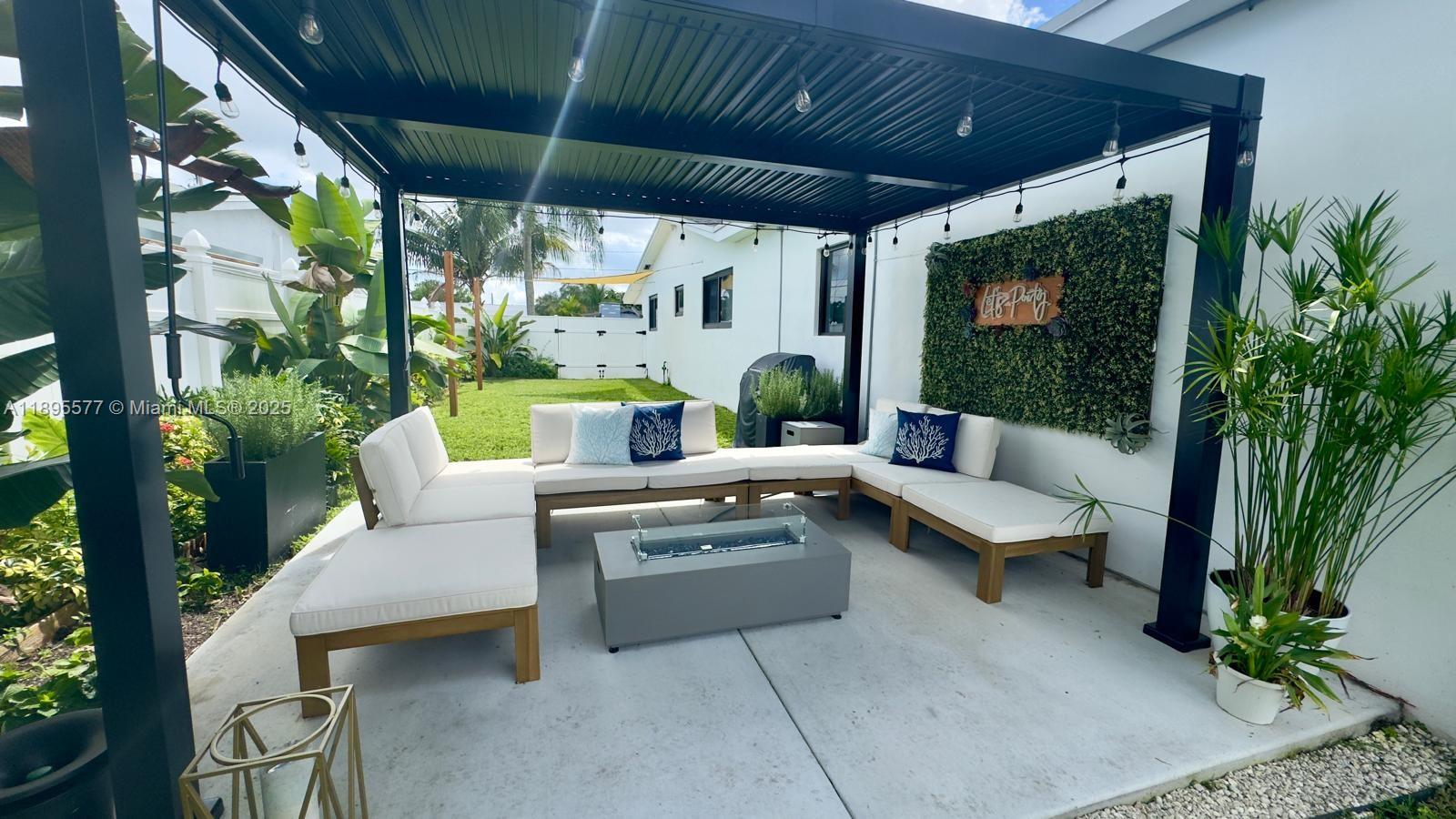 MIRAMAR ISLES SEC 2 - Residential