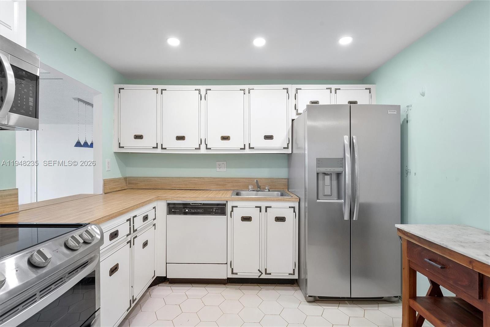 TOWERS OF OCEANVIEW SOUTH - Residential